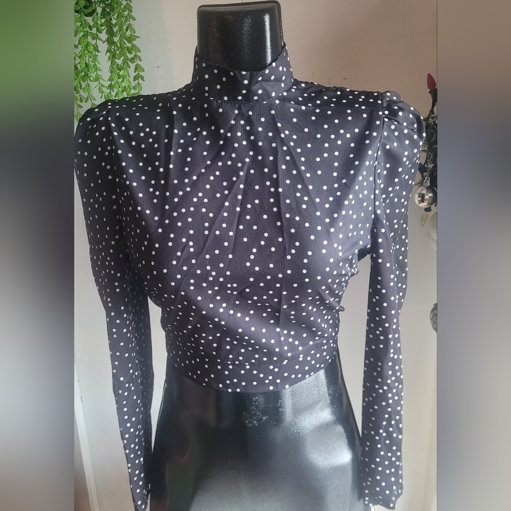 Black and White Polka Dot Long Sleeve Top With Open Back Size S
